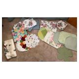 Table Cloths Placemat Lot