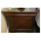 Broyhill Maison Lenoir Nightstand (Pr) w/Glass