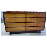8 Drawer Dresser 62 x 19 x 35
