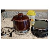 Bean Pot Oster Waffle Maker Tupperware Celery