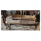 Oval Dining Room Table (2 leaves) w/6