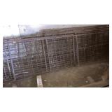 Metal Divider Gates (24 Pcs) H34" Assorted