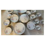 Golden Rose Fine China Japan Dinner Plates