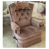 La-Z-Boy Rocker/Recliner W33 H39 D39