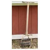 Push Garden Cultivator