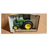 John Deere 1953 Model D Tractor 1/16 Scale