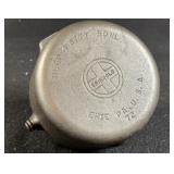 Vintage Griswold Cast Iron Deep Patty Bowl #72