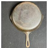 GRISWOLD #8 Large Cast Iron Skillet 704A  Made In