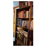 Contents of Bookshelf Historical Art Geography