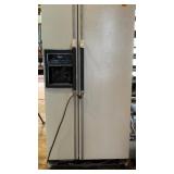 Whirlpool Side by Side RefrigeratorED22PW