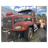 2000 MACK CL700 LOWBOY