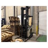 Crown RR5200 Series Reach Truck