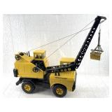 Vintage 1974-1975 Tonka Crane Toy, In good conditi