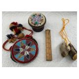 Lot with assorted beaded items and more