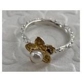 Sterling silver and pearl ring size 5
