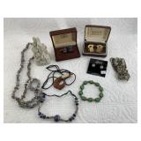 Lot with costume jewelry including nice set of men