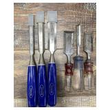 Lot with several chisels
