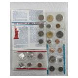 2 Assorted coin sets: 1972 and 1985 P and D