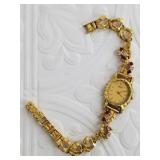 Gold nugget, 14/10 nugget watch with diamonds and