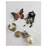 Small lot of fashion jewelry