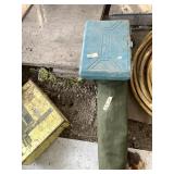 Lot with a vintage Makita drill in case with 2 bat