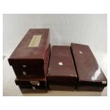 Household items / dolls and toys