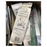 Lot with a vintage electric sharpening stone, extr