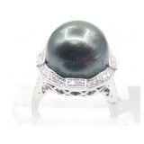 Genuine South Tahitian pearl and diamond ring, siz