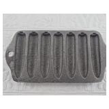 Small new 7 space cast iron corn bread mold
