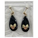 Pair of 10kt gold and onyx earrings