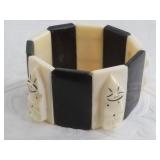 Baleen and ivory Billiken stretch bracelet in very