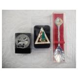 Assorted Fur Rondy pins