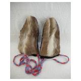 Pair of musher's mittens with caribou skin body, l