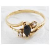 10kt Gold, diamond and onyx ring size 7, total wei