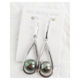 Sterling silver  and black pearl earrings new in p