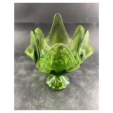 Vintage Viking glass 6 petal handkerchief bowl, 7.