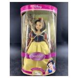 Disney brass key keepsakes Snow White porcelain do
