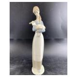 Spanish Lladro figurine "Girl with Lamb" 4505, ret