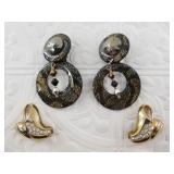 2 Pairs of vintage earrings