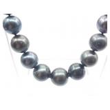 14kt White gold and South Sea pearl necklace, stra