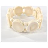 Polished ivory stretch bracelet in excellent condi