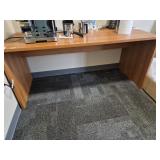 Standard office desk with excellent finish (desk o