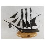 Three masted baleen ship, nicely detailed, set on