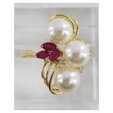Beautiful 14kt Gold, pearl, diamond and ruby ring