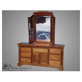 Longboy dresser with mirror in excellent condition