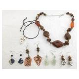 Assorted Bakelite fashion jewelry