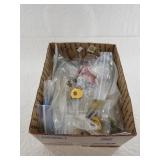 Variety of pins and buttons: including 1984 SF 49e