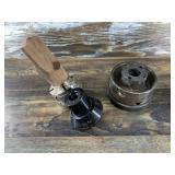 2 Wood lathe chucks without key