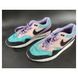 Nike Air shoes size 10, gently used