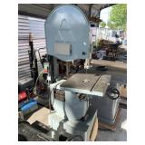 Delta model 87002529 upright band saw *Winning bid